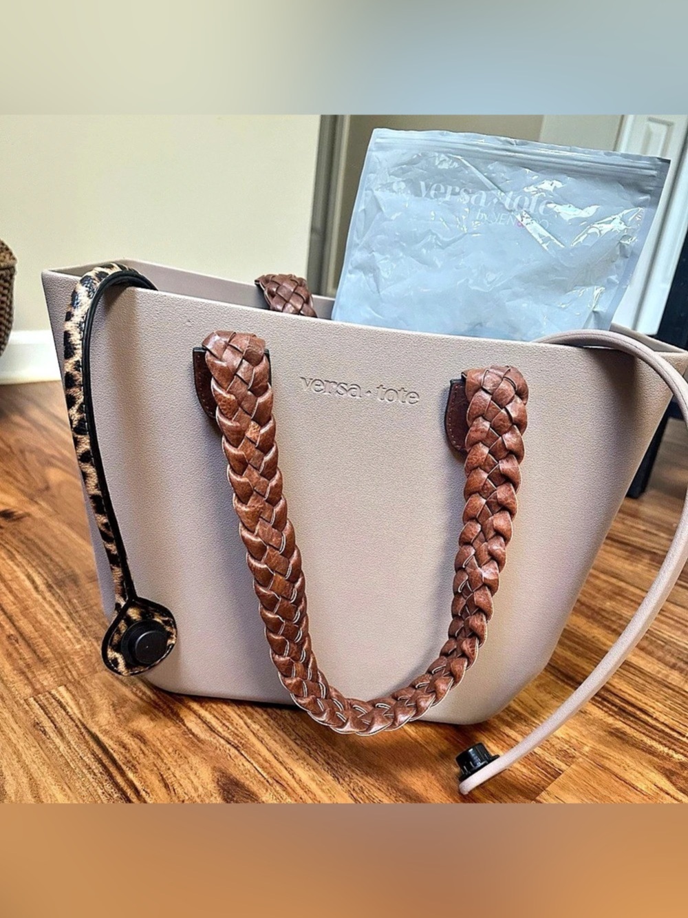 Versa Tote Carrie All Tote in Pink & Brown